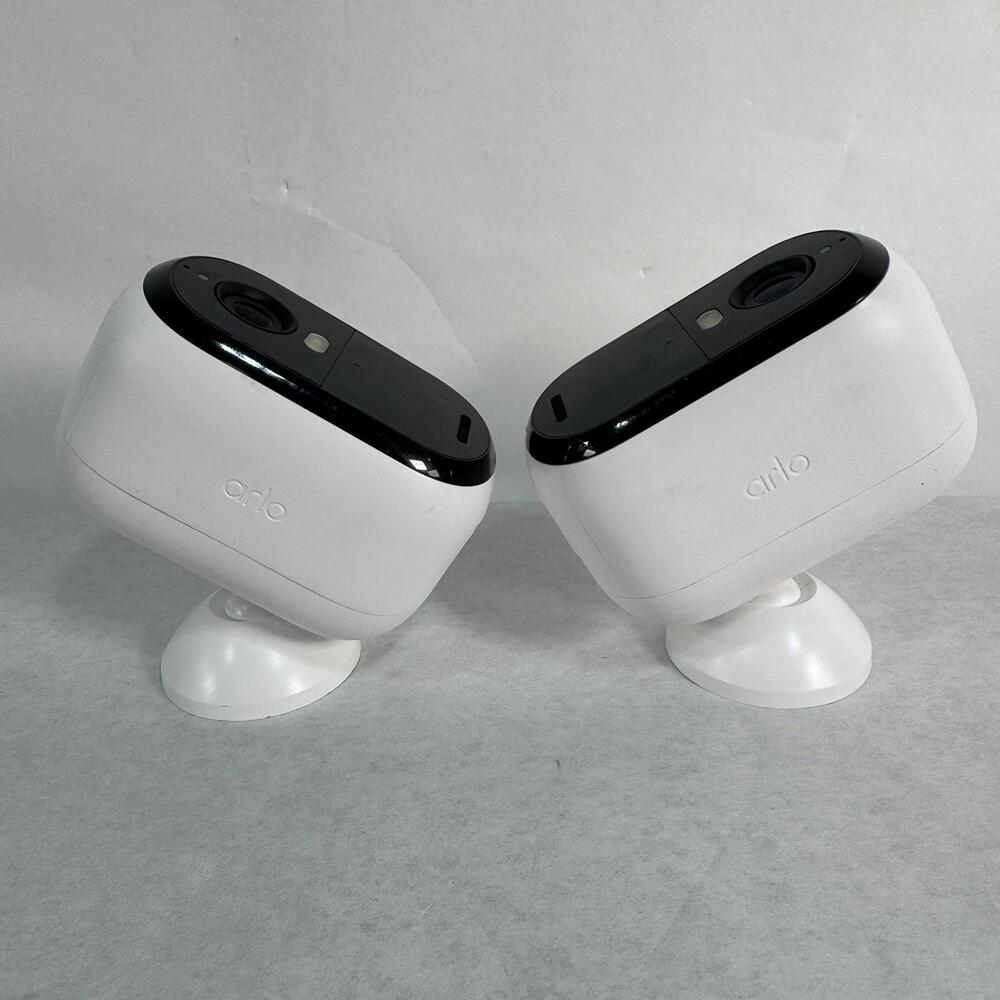 (2) Arlo Essential Outdoor Camera HD Wireless USB C 1080p Security VMC2050 ds